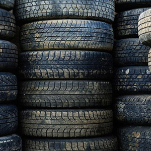 stacked_tyres_resized